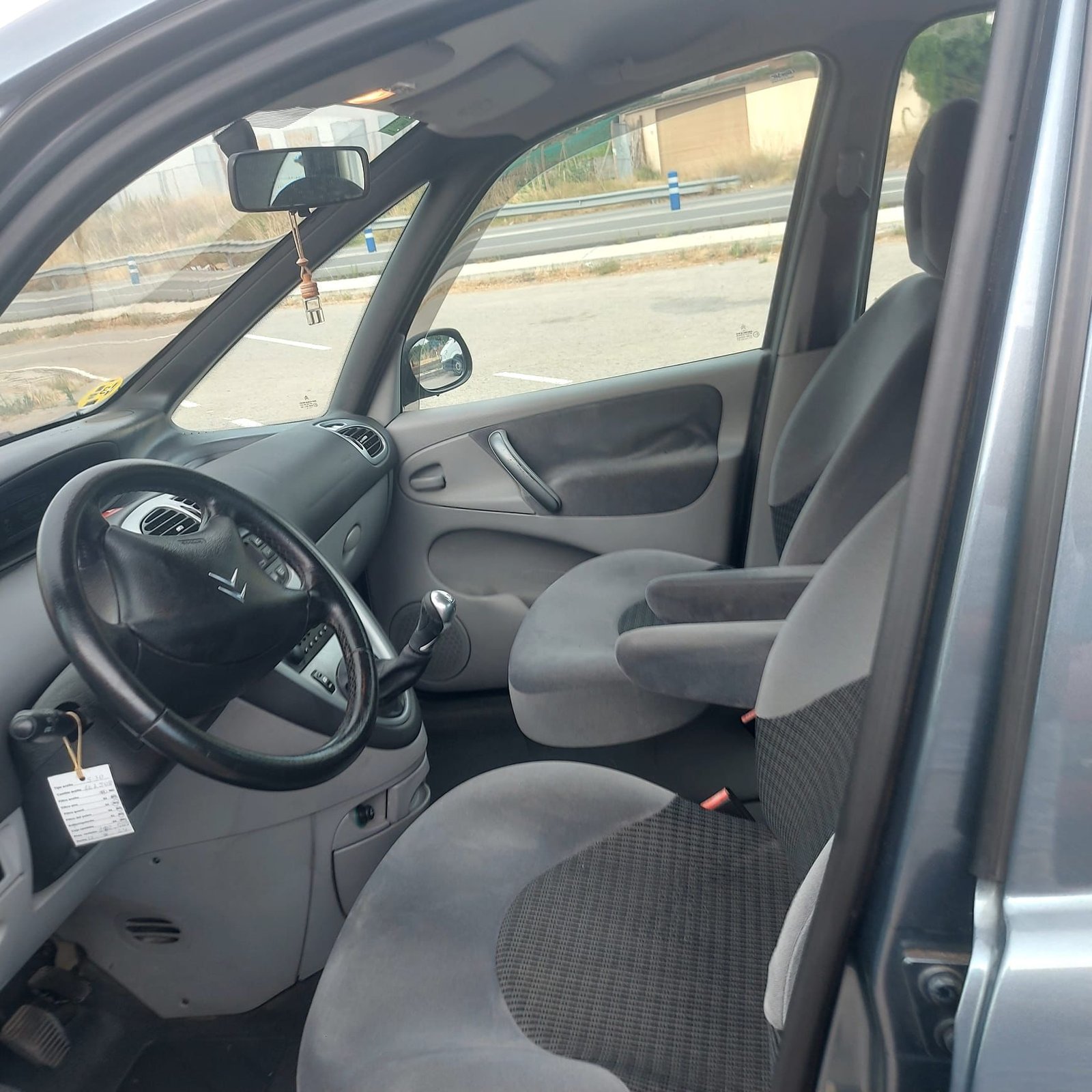 
								Citroen xsara Picasso full									