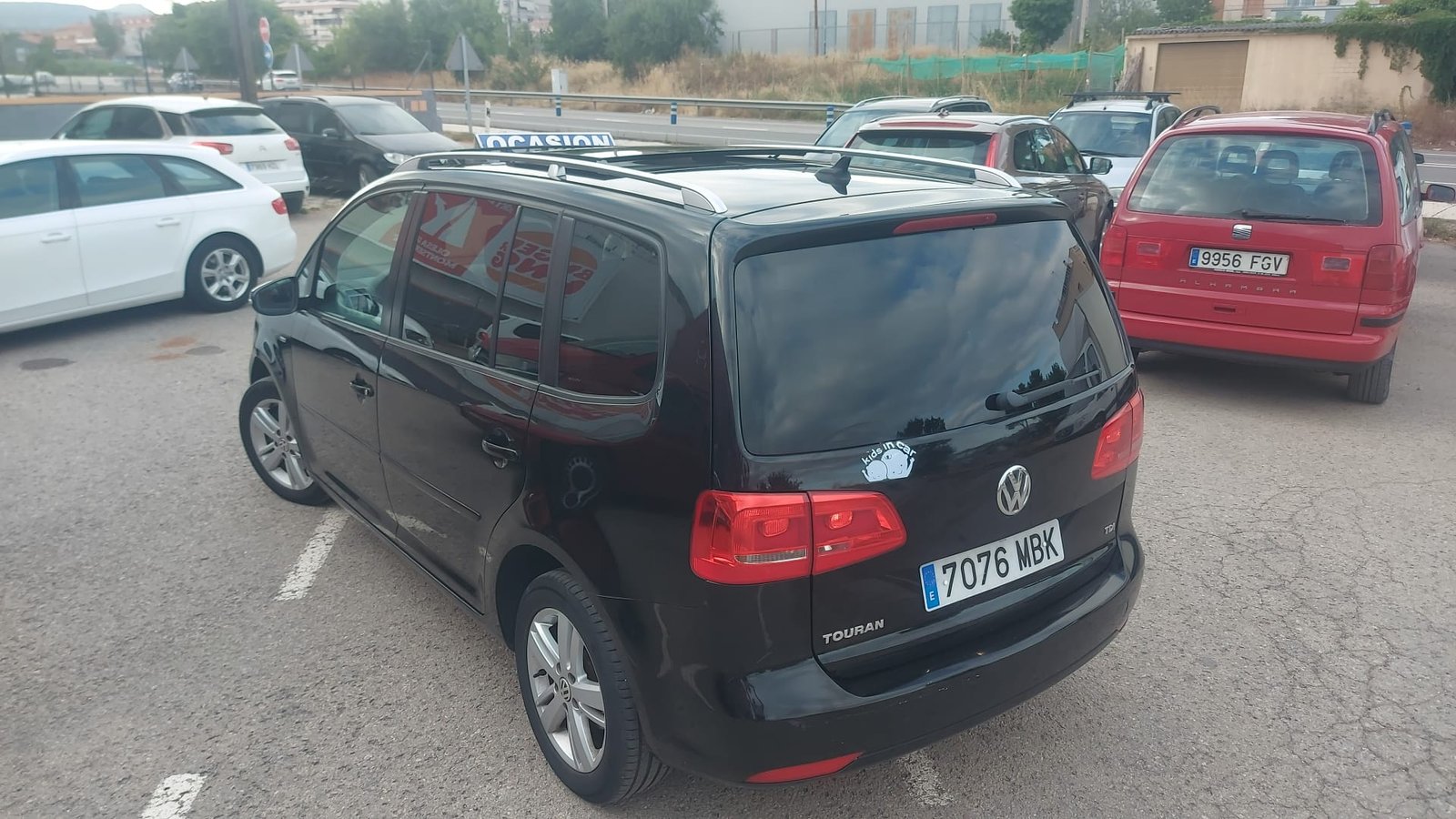 
								Volkswagen Touran full									